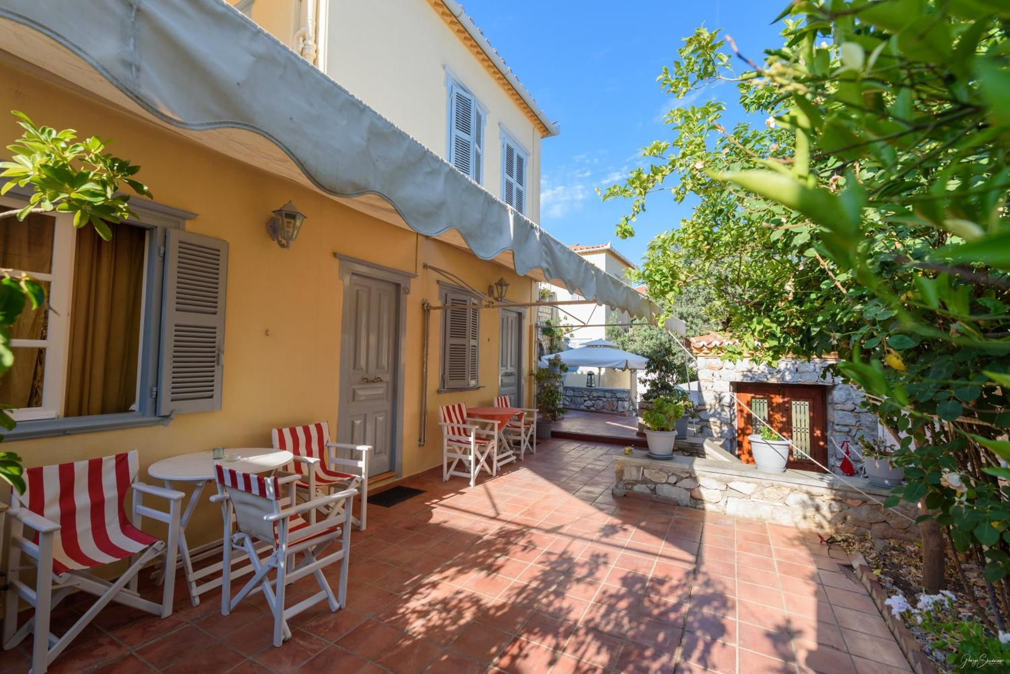 Alkionides Hydra Hotel Exterior foto